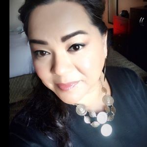 Meet your Posher, Gemielle